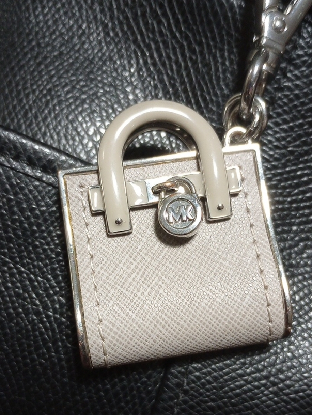 Michael Kors Bag Charm - Picture 6 of 14